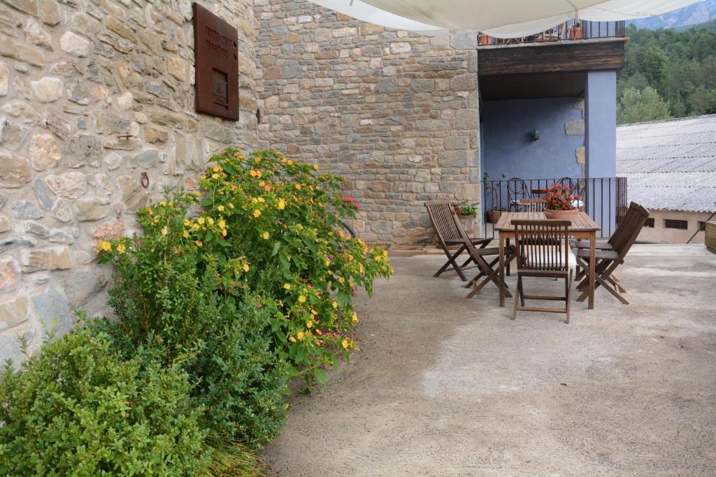 Monegal Hotel Sant Llorenç de Morunys Bagian luar foto